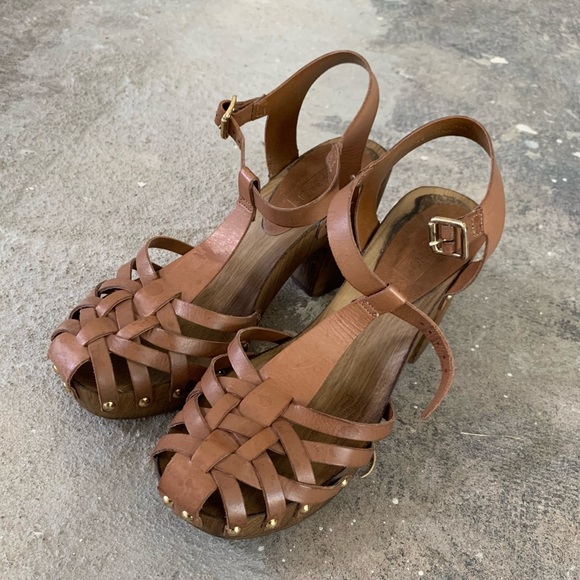 Topshop Shoes - TOPSHOP block sandals